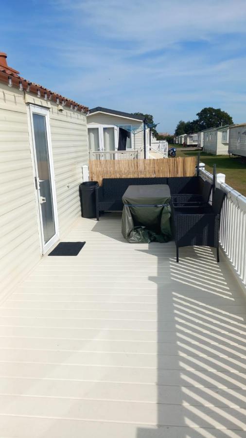 Holiday Caravan Clacton-on-Sea Exterior foto